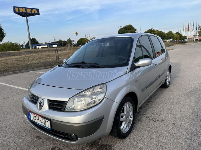 RENAULT SCENIC Grand Scénic 1.6 Authentique