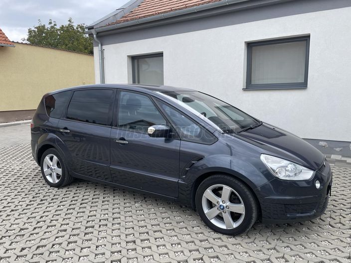 FORD S-MAX 2.0 TDCi Titanium
