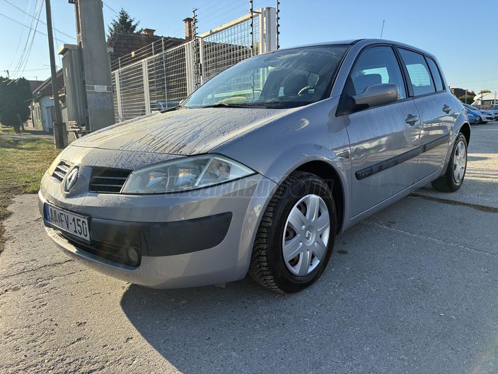 RENAULT MEGANE 1.4 Authentique