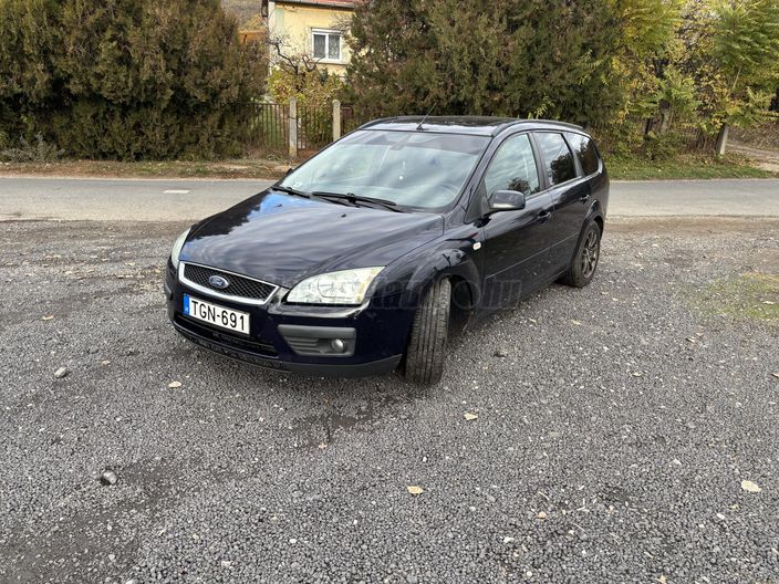 FORD FOCUS 1.6 Ghia