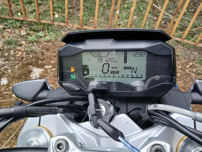 BMW G 310 R