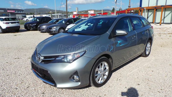 TOYOTA AURIS Touring Sports 1.6 Active
