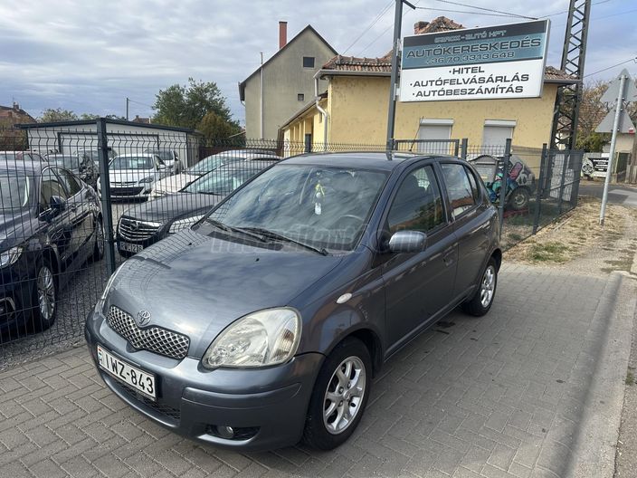 TOYOTA YARIS 1.3 Linea Sol