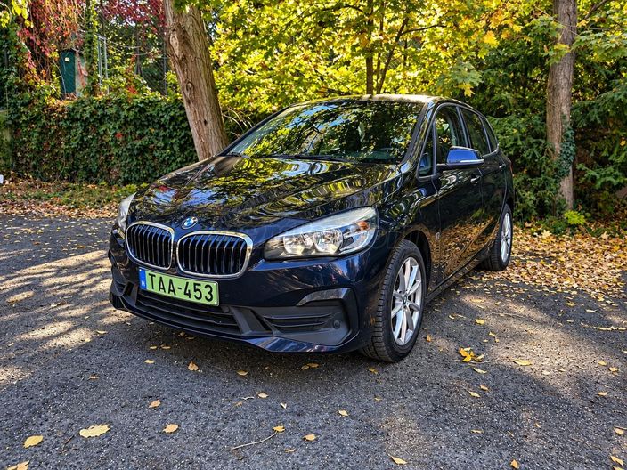 BMW 225