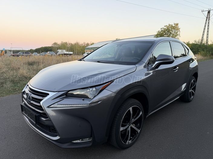 LEXUS NX 300h Luxury CVT