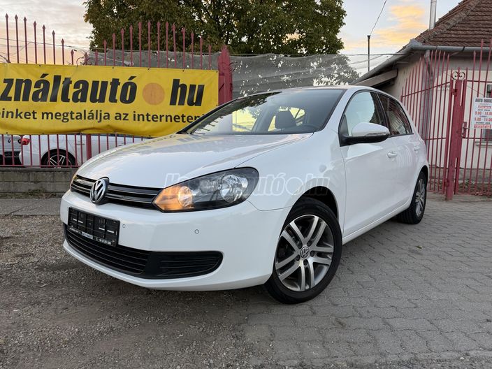 VOLKSWAGEN GOLF VI 1.6 Comfortline