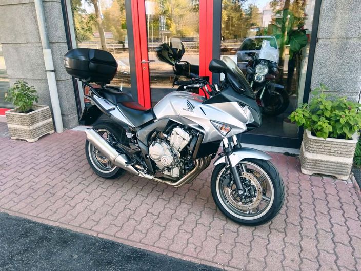 HONDA CBF 600