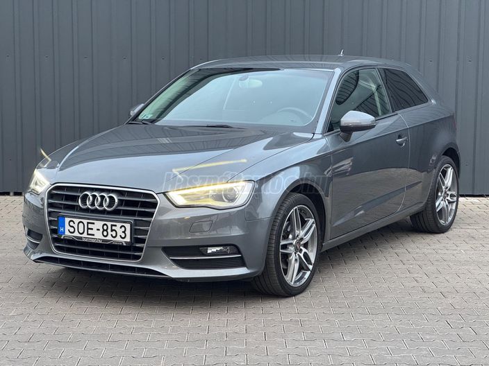 AUDI A3 1.6 TDI Attraction S-tronic