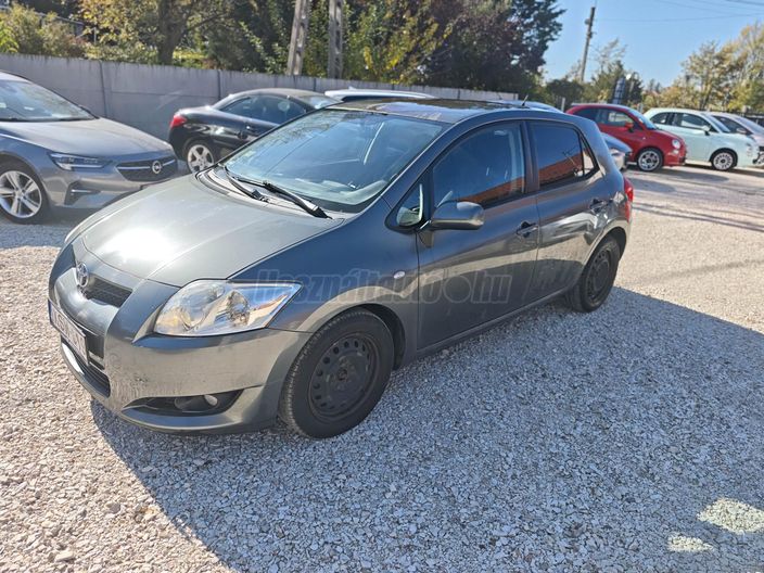 TOYOTA AURIS 1.4