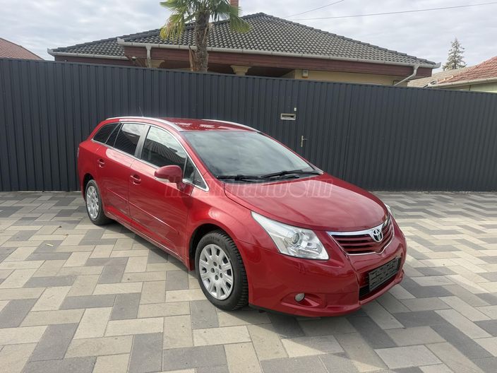 TOYOTA AVENSIS 1.8 Executive