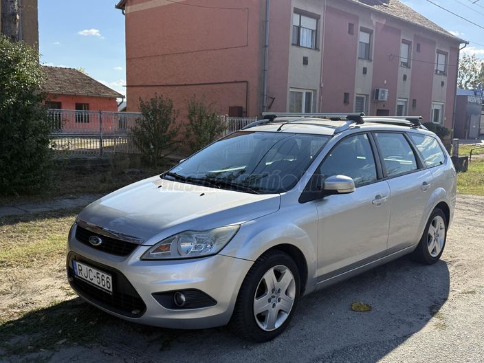 FORD FOCUS 1.6 Ghia
