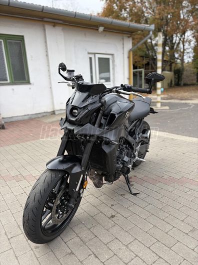 YAMAHA MT-09