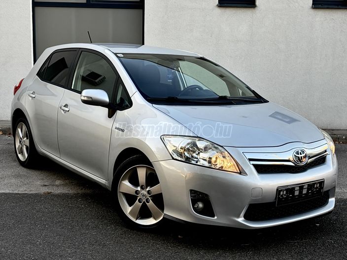 TOYOTA AURIS 1.8 HSD Sol Navi (Automata)
