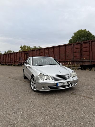 MERCEDES-BENZ C 220