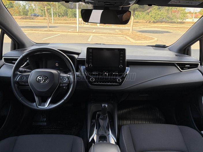 TOYOTA COROLLA 1.2T Comfort Business