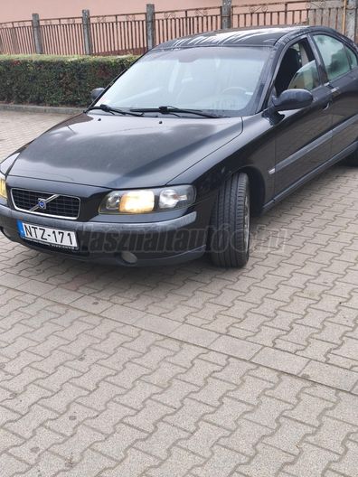 VOLVO S60 2.4 Black Edition
