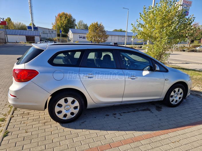 OPEL ASTRA J 1.7 CDTI Sport