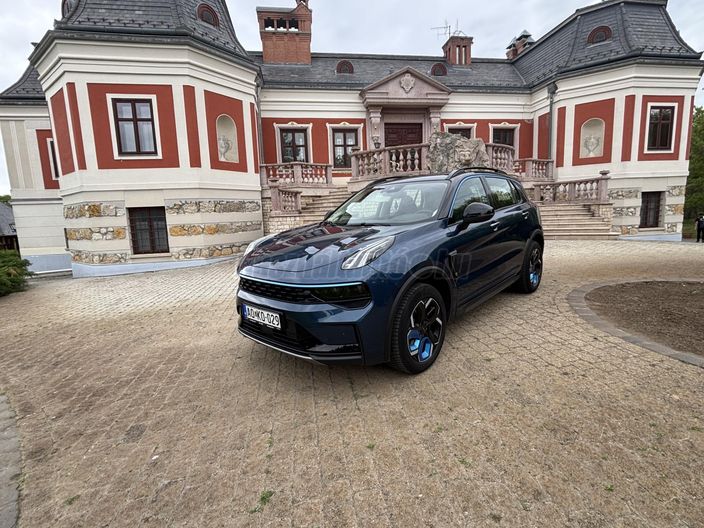 LYNK & CO 01