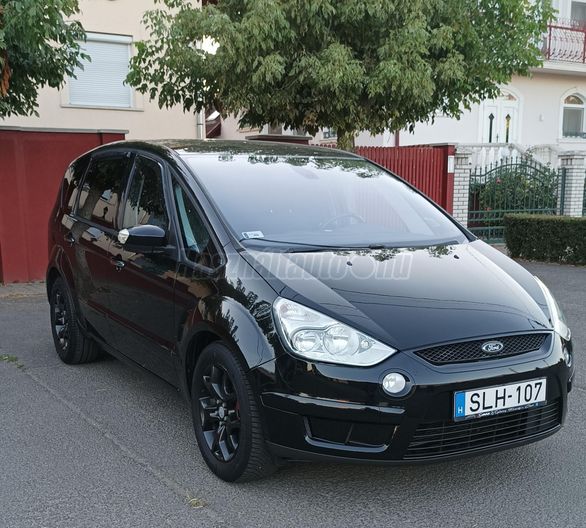 FORD S-MAX 2.0 FFV Titanium