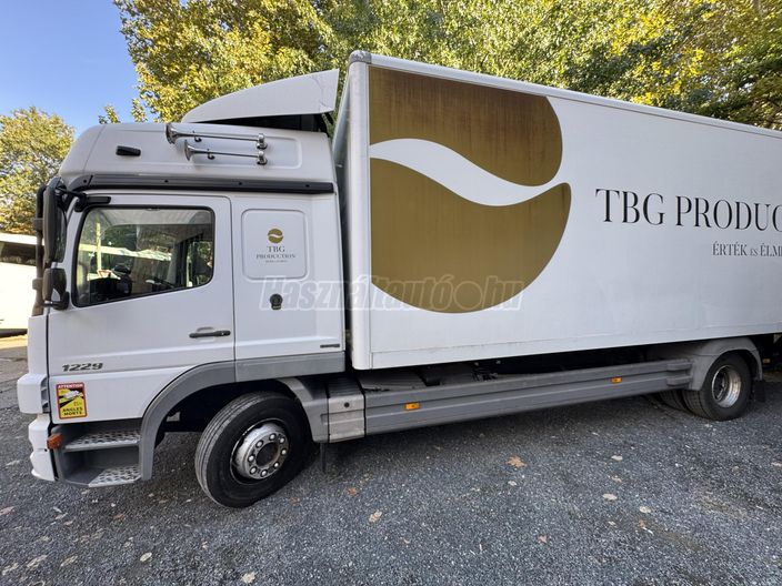 MERCEDES-BENZ Atego