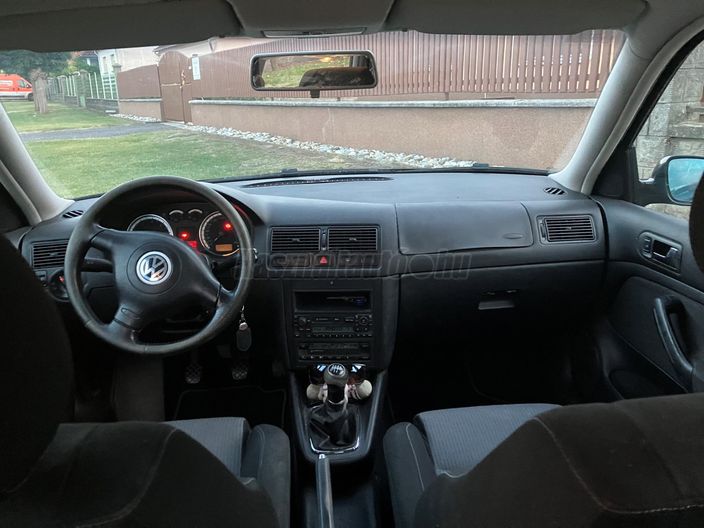 VOLKSWAGEN GOLF IV 1.6 Pacific