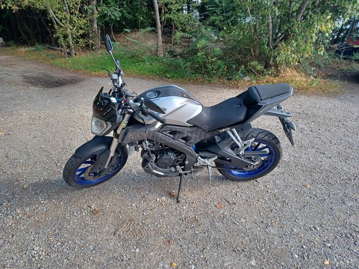 YAMAHA MT-125