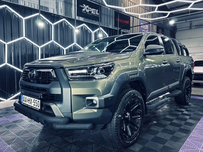 TOYOTA HILUX 2.8 D-4D 4x4 Double Invincible (Automata)