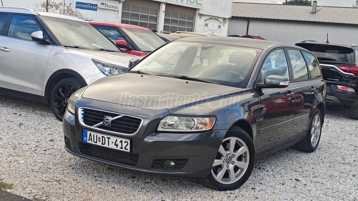 VOLVO V50 2.0 D Momentum