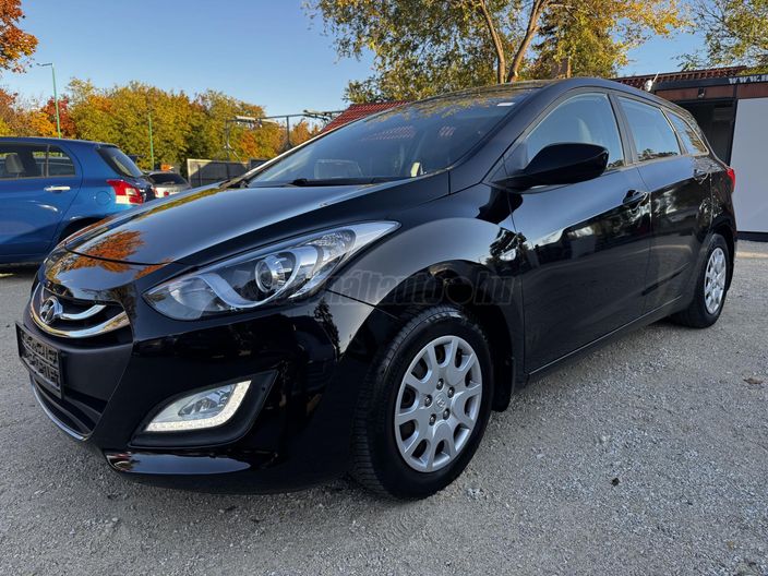 HYUNDAI I30 CW 1.4i Travel Edition