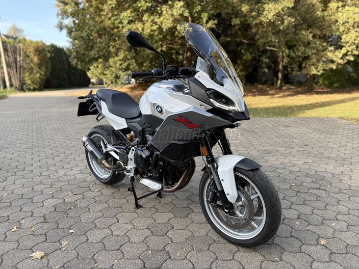 BMW F 900 XR