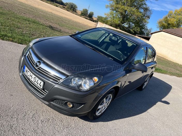 OPEL ASTRA H 1.6 Classic III Easytronic