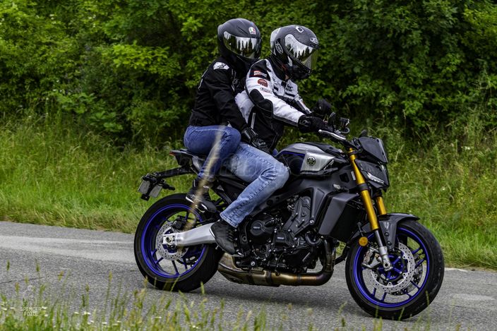 YAMAHA MT-09
