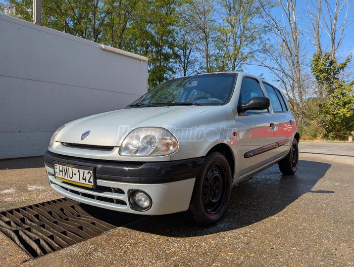 RENAULT CLIO 1.4 16V Tech Run