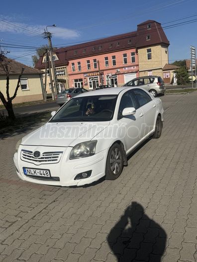 TOYOTA AVENSIS 1.6