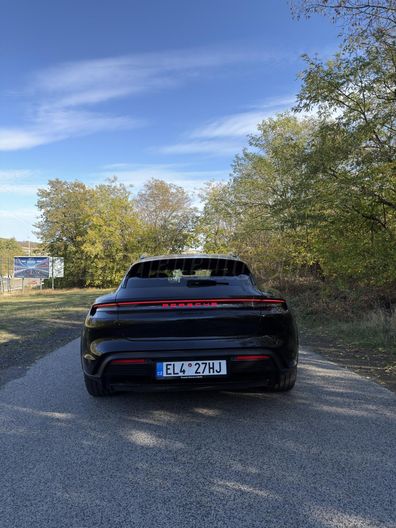 PORSCHE TAYCAN 4 Cross Turismo