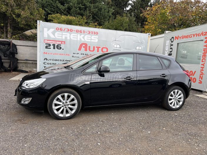 OPEL ASTRA J 1.6 Essentia