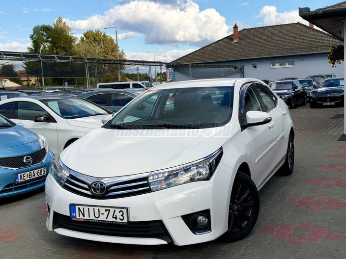 TOYOTA COROLLA Sedan 1.6 Trend+