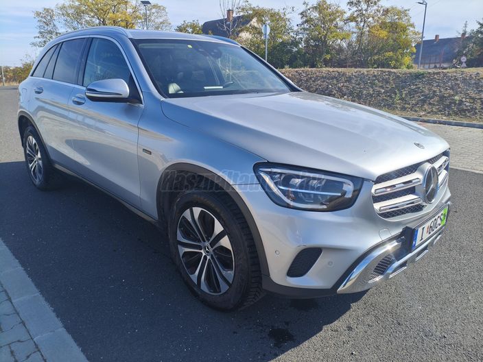 MERCEDES-BENZ GLC-OSZTÁLY GLC 300 e 4Matic 9G-TRONIC Plug-in hybrid