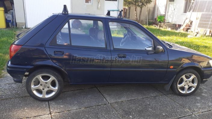FORD FIESTA 1.1 Club
