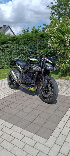 TRIUMPH SPEED TRIPLE 1050