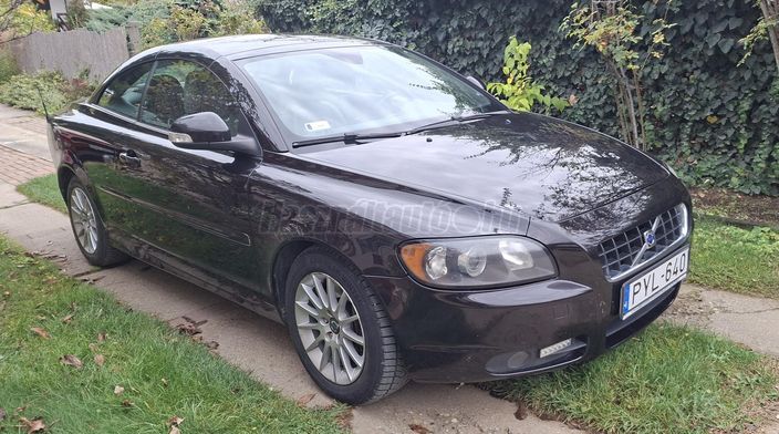 VOLVO C70 2.0 D Momentum