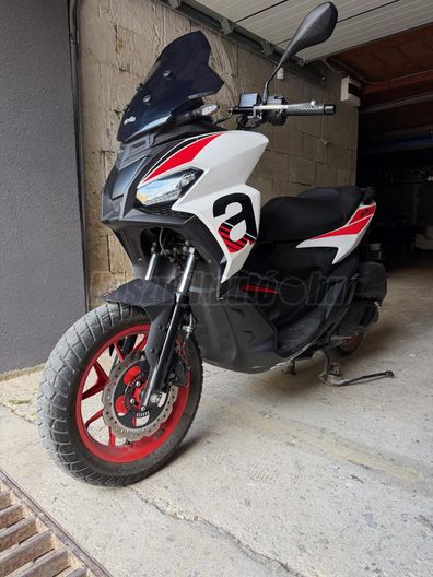 APRILIA SR GT 200