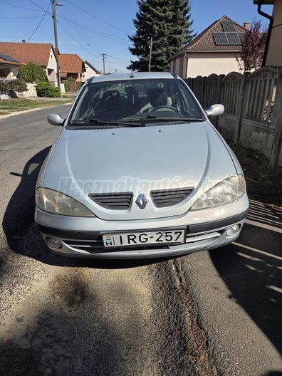 RENAULT MEGANE 1.4 16V Alize
