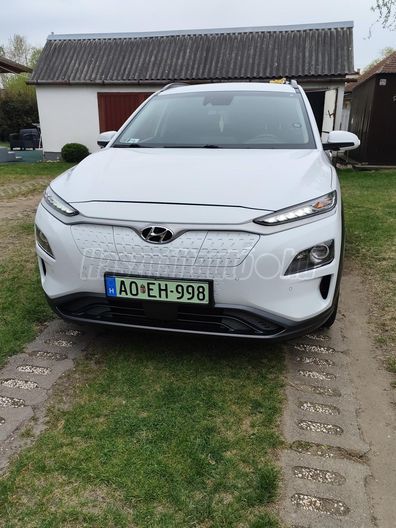 HYUNDAI KONA EV 64kWh Premium