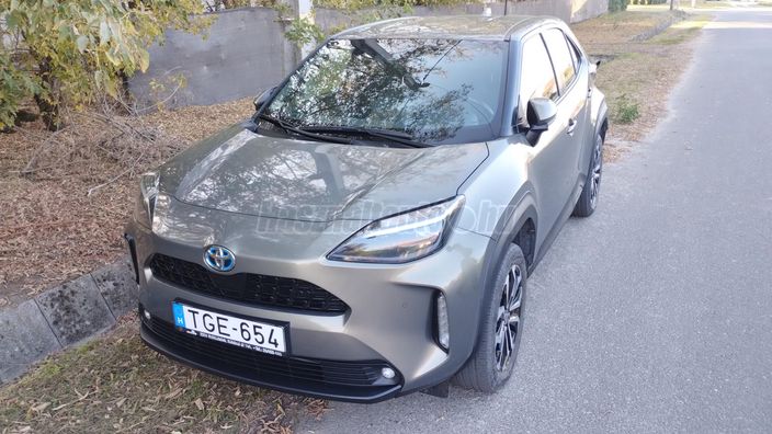 TOYOTA YARIS CROSS 1.5 Hybrid Comfort Style Tech e-CVT