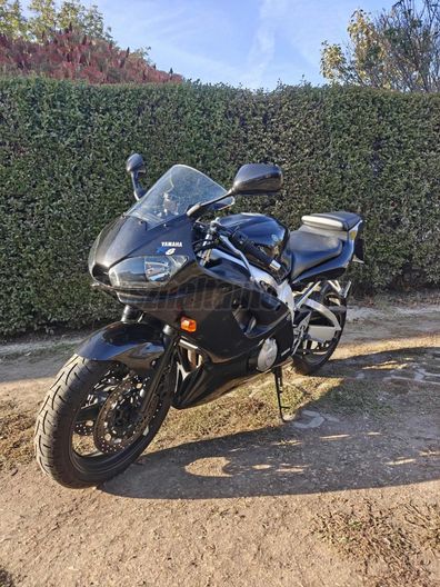 YAMAHA YZF R6