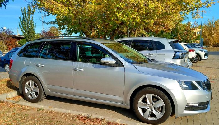 SKODA OCTAVIA Combi 1.4 TSI Style DSG