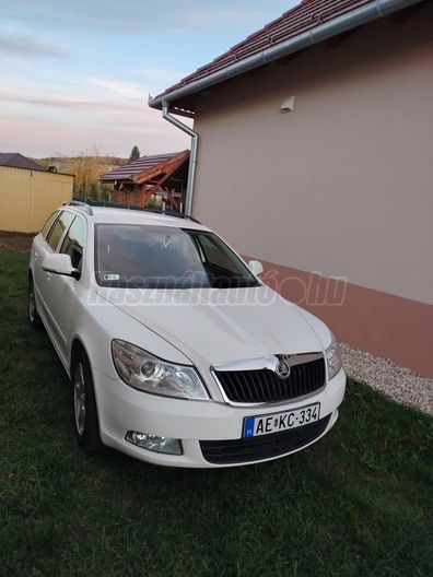 SKODA OCTAVIA Combi 1.4 TSI Ambiente DSG