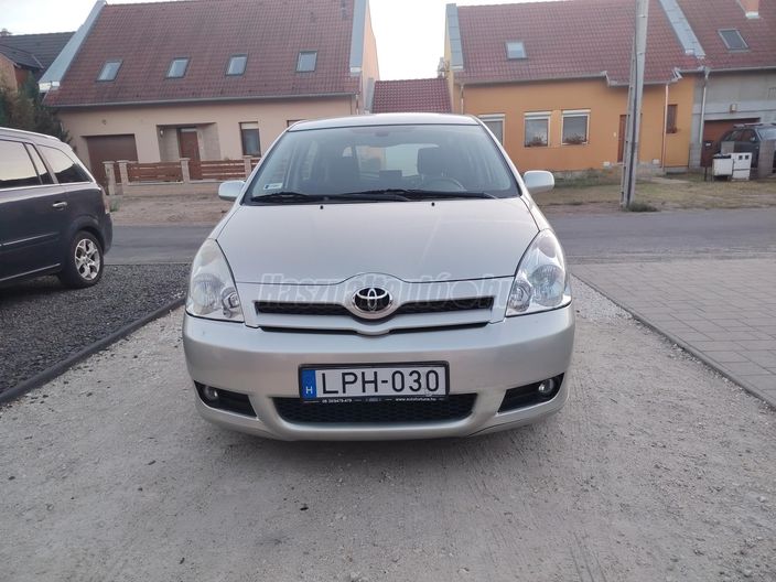 TOYOTA COROLLA VERSO 1.8 Linea Sol M-MT