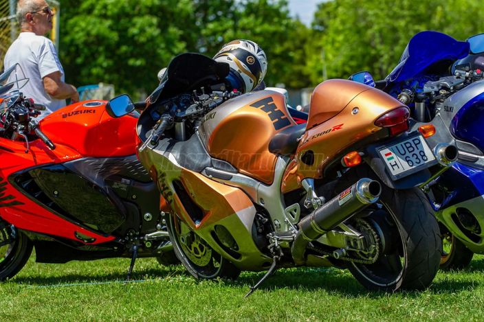 SUZUKI GSX 1300 R (HAYABUSA)
